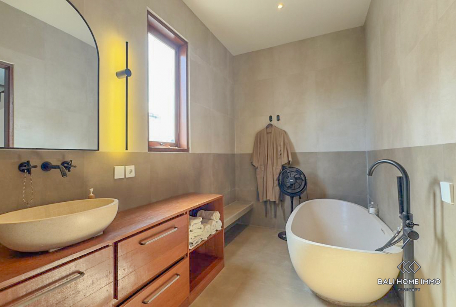 Beautiful 3 Bedrooms villa for yearly rental in Bali Canggu Berawa — image 13