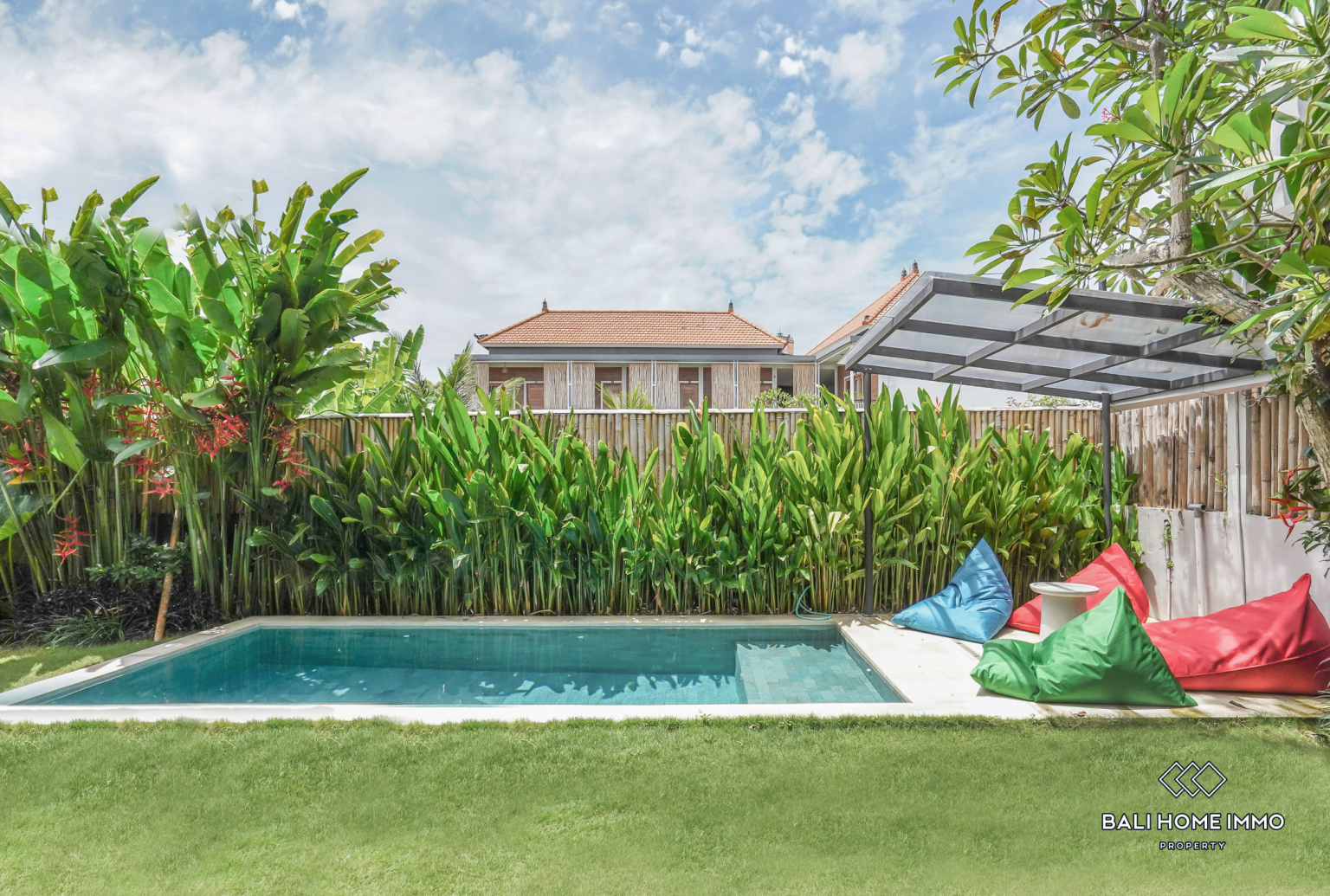 Beautiful 3 bedrooms villa for yearly rental in Bali - Canggu Padang linjong — image 1