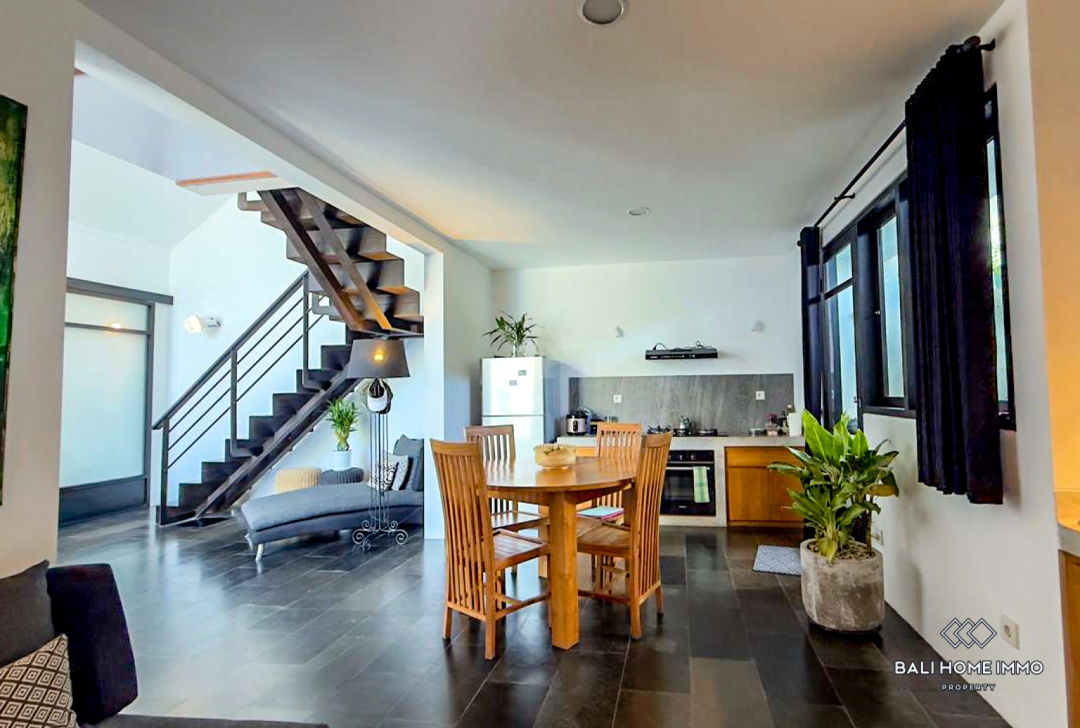 Beautiful 3 Bedrooms villa for Yearly rental in Bali Near Umalas and Berawa — image 6