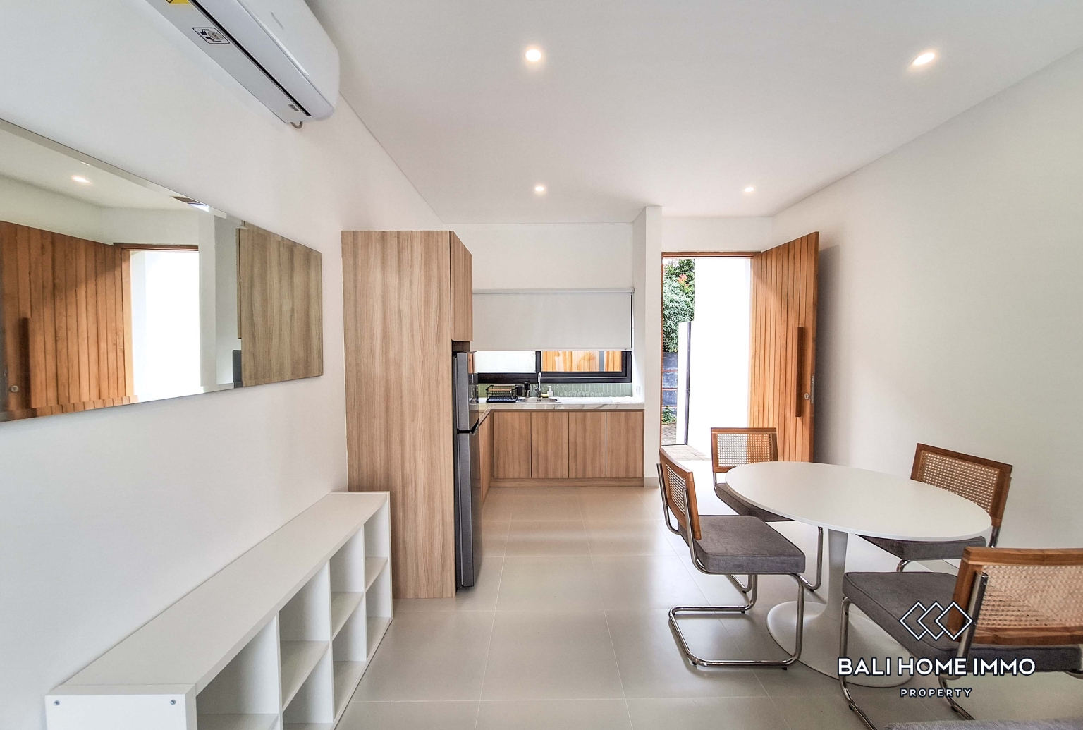 Brand New 1 Bedroom Villa for Rent in Canggu Residential Side — image 3