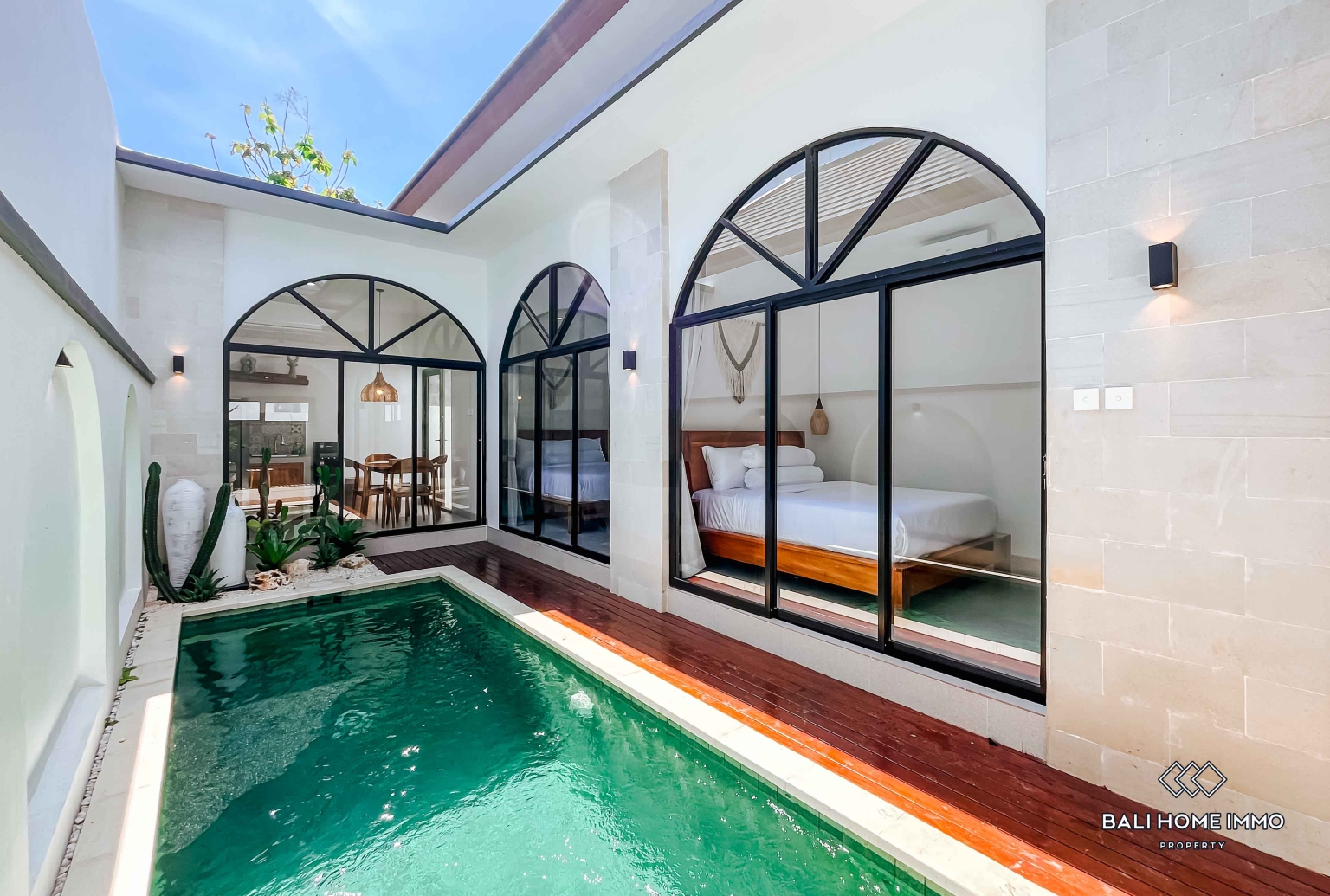 BRAND NEW 2 BEDROOMS VILLA FOR MONTHLY & YEARLY RENTAL IN BALI - BALANGAN
