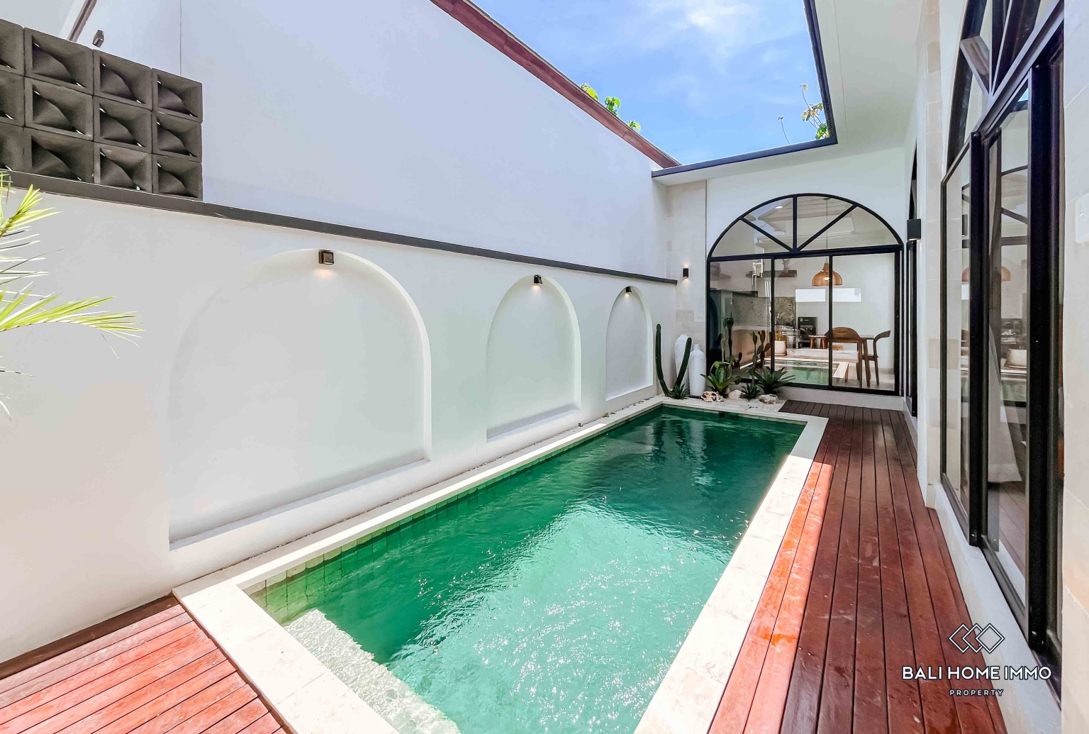 BRAND NEW 2 BEDROOMS VILLA FOR MONTHLY & YEARLY RENTAL IN BALI - BALANGAN — image 2