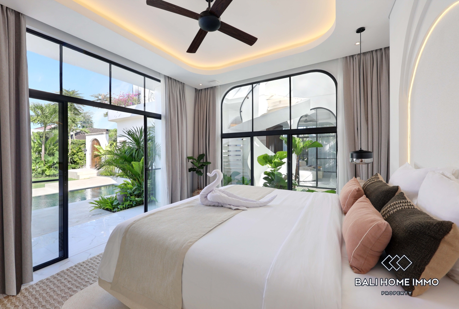 Brand New 3 Bedroom Modern Family Villa for Rent in Canggu Residential Side — image 14