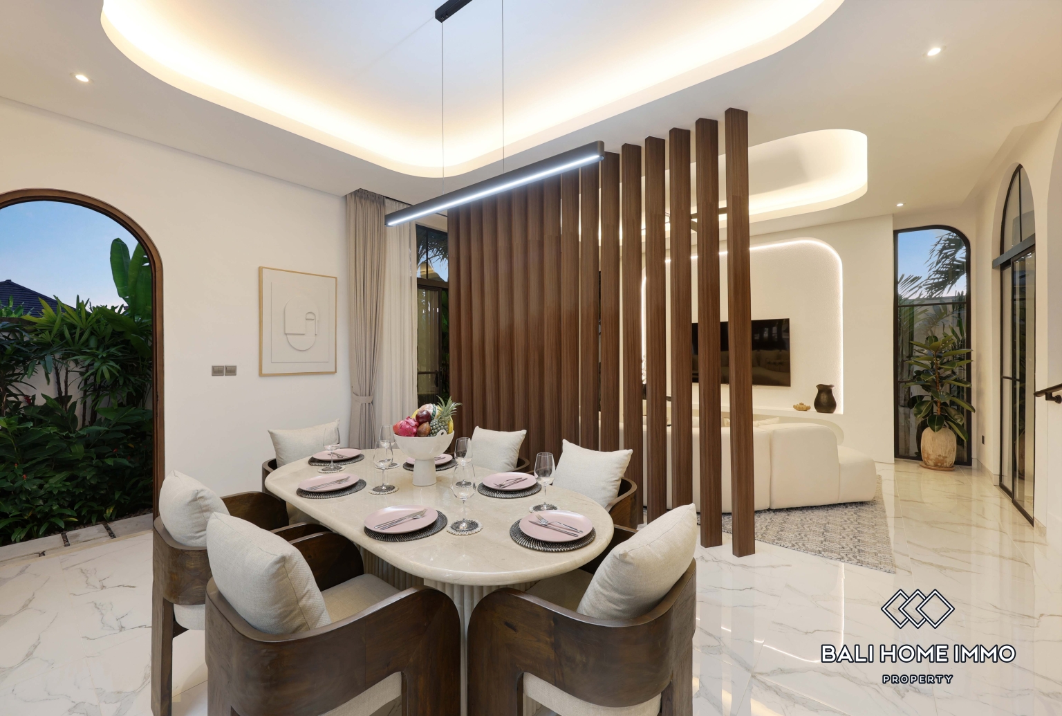 Brand New 3 Bedroom Modern Family Villa for Rent in Canggu Residential Side — image 4