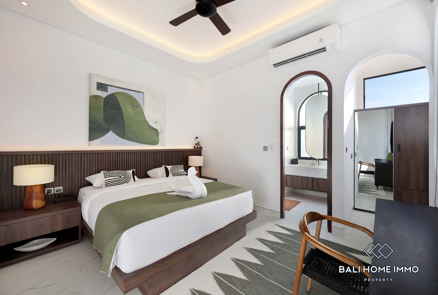 Brand New 3 Bedroom Modern Family Villa for Rent in Canggu Residential Side — image 9