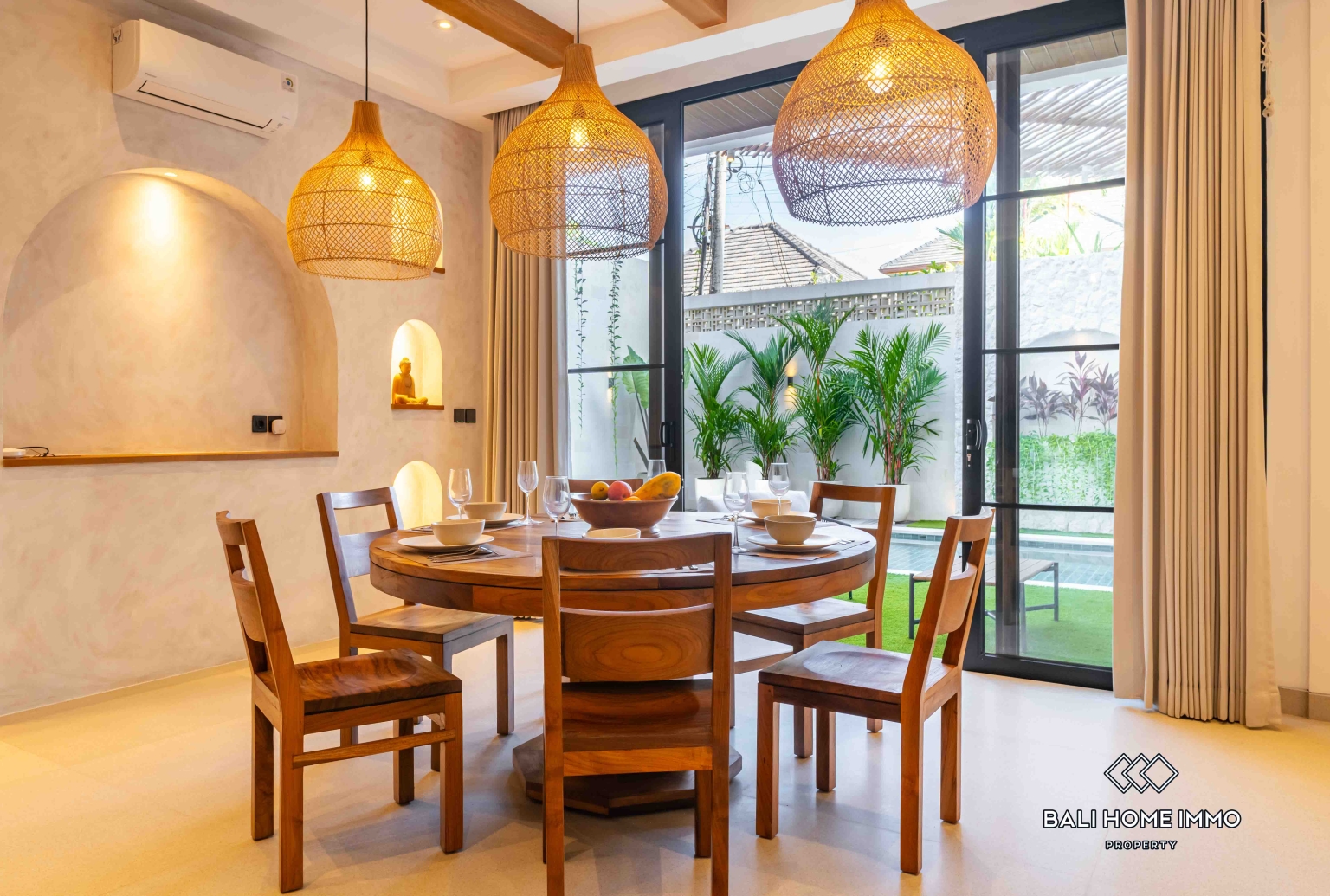 Brand New 3 Bedroom Modern Family Villa for Rent in Umalas — image 8