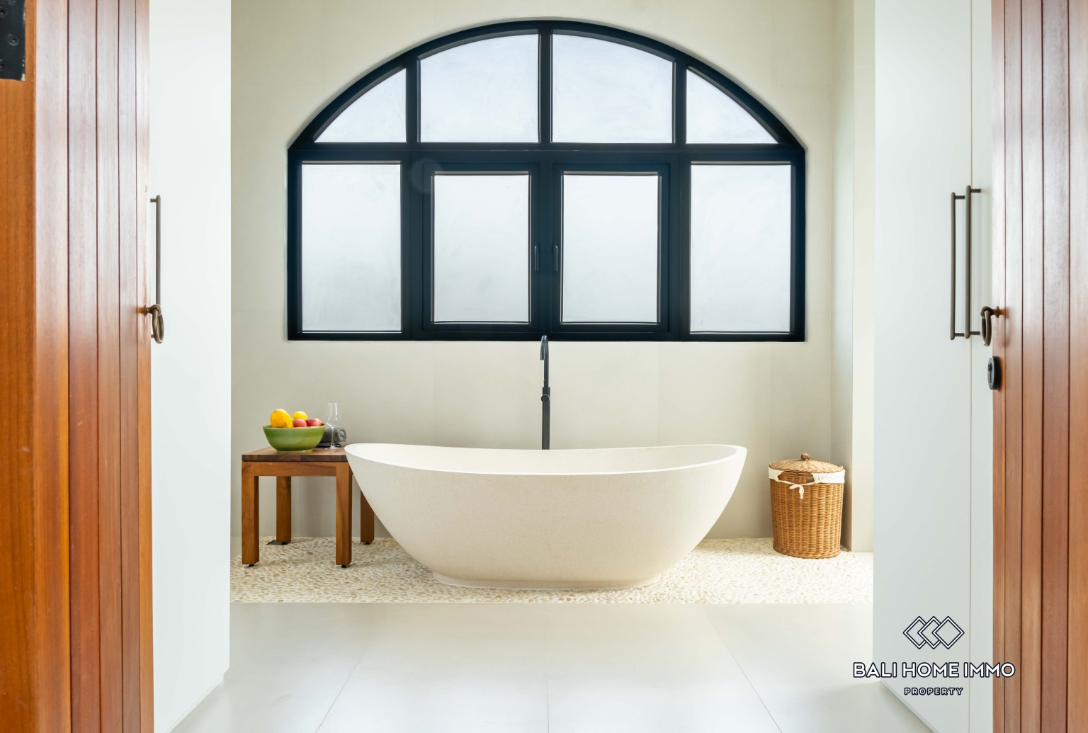 Brand New 3 Bedroom Modern Family Villa for Rent in Umalas — image 17