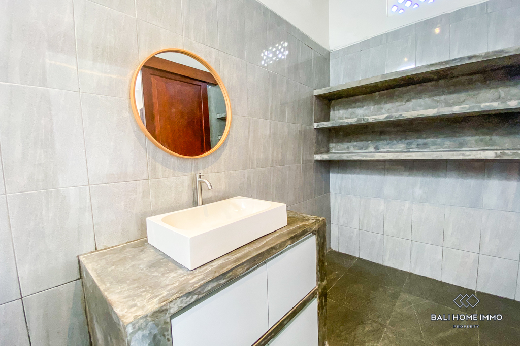 BRAND NEW 3 BEDROOM VILLA FOR YEARLY RENTAL IN PERERENAN TUMBAKBAYUH BALI — image 11