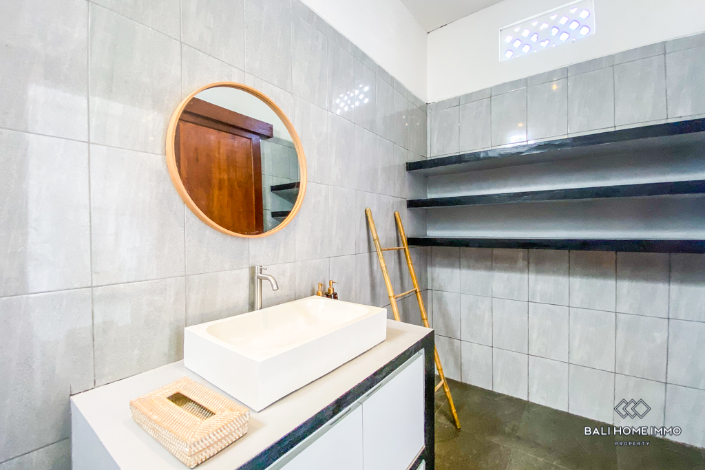 BRAND NEW 3 BEDROOM VILLA FOR YEARLY RENTAL IN PERERENAN TUMBAKBAYUH BALI — image 12