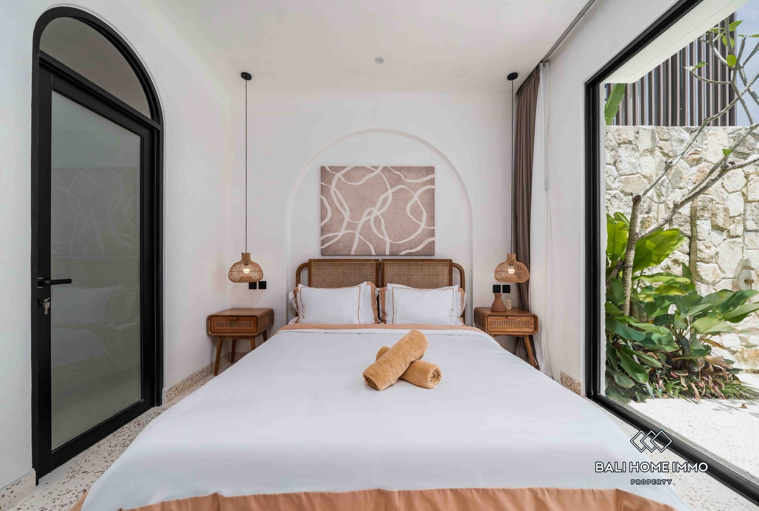 Brand new 3 Bedroom Villa with ricefield view for rent in Berawa — image 15