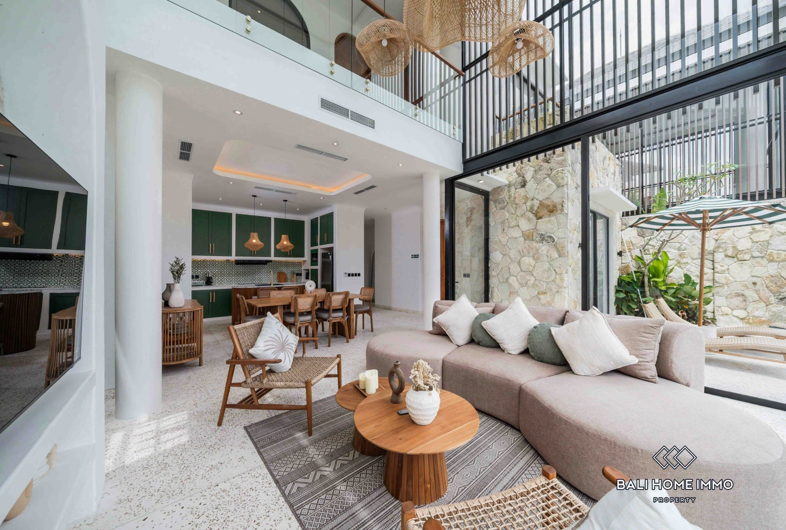 Brand new 3 Bedroom Villa with ricefield view for rent in Berawa — image 5