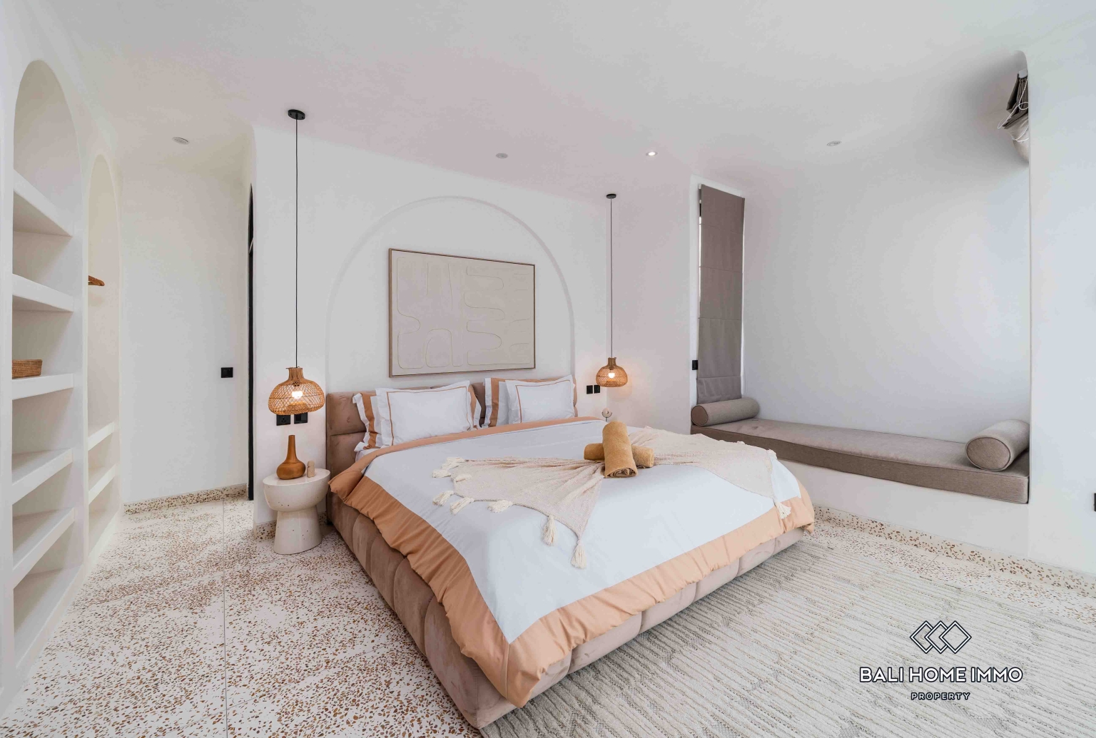 Brand new 3 Bedroom Villa with ricefield view for rent in Berawa — image 19