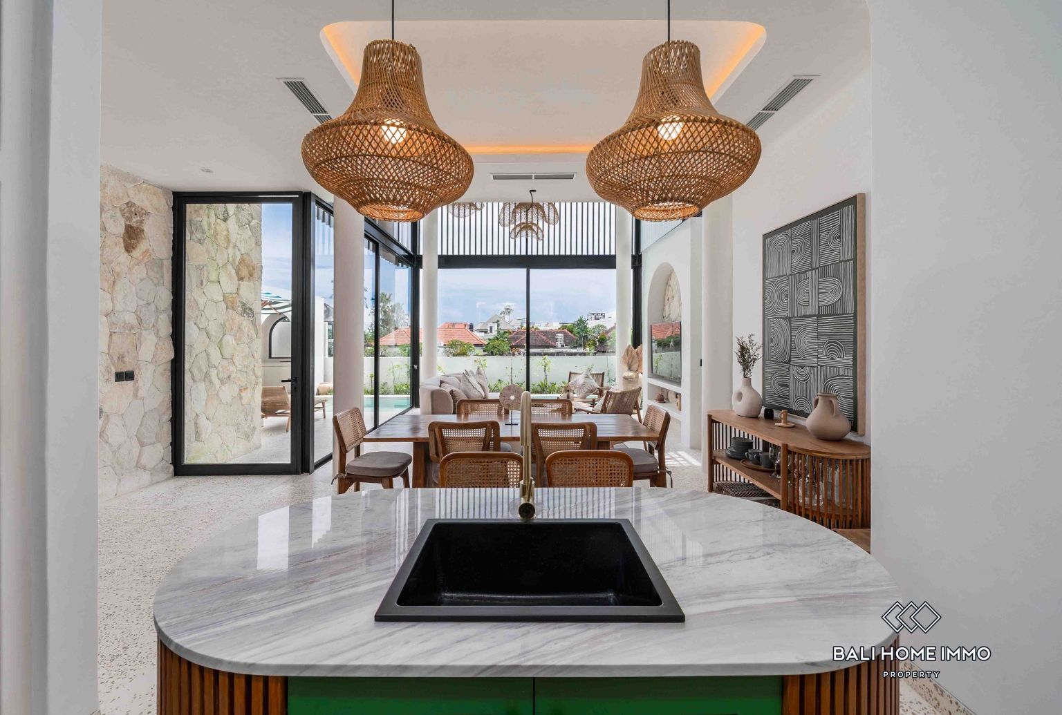 Brand new 3 Bedroom Villa with ricefield view for rent in Berawa — image 10