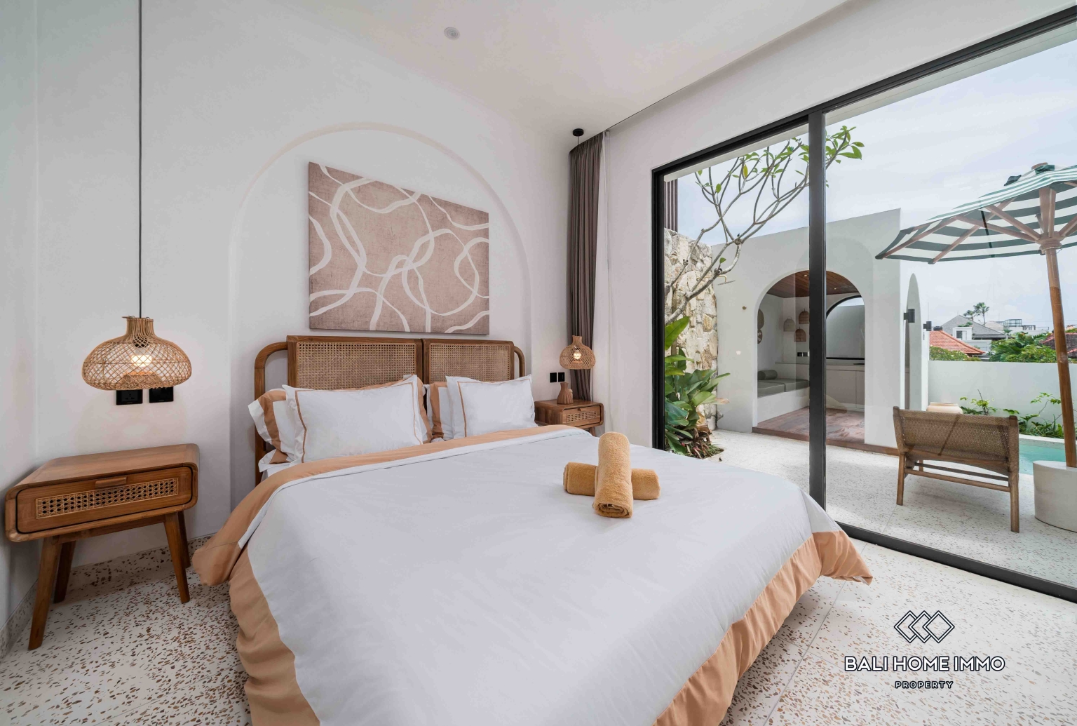 Brand new 3 Bedroom Villa with ricefield view for rent in Berawa — image 16