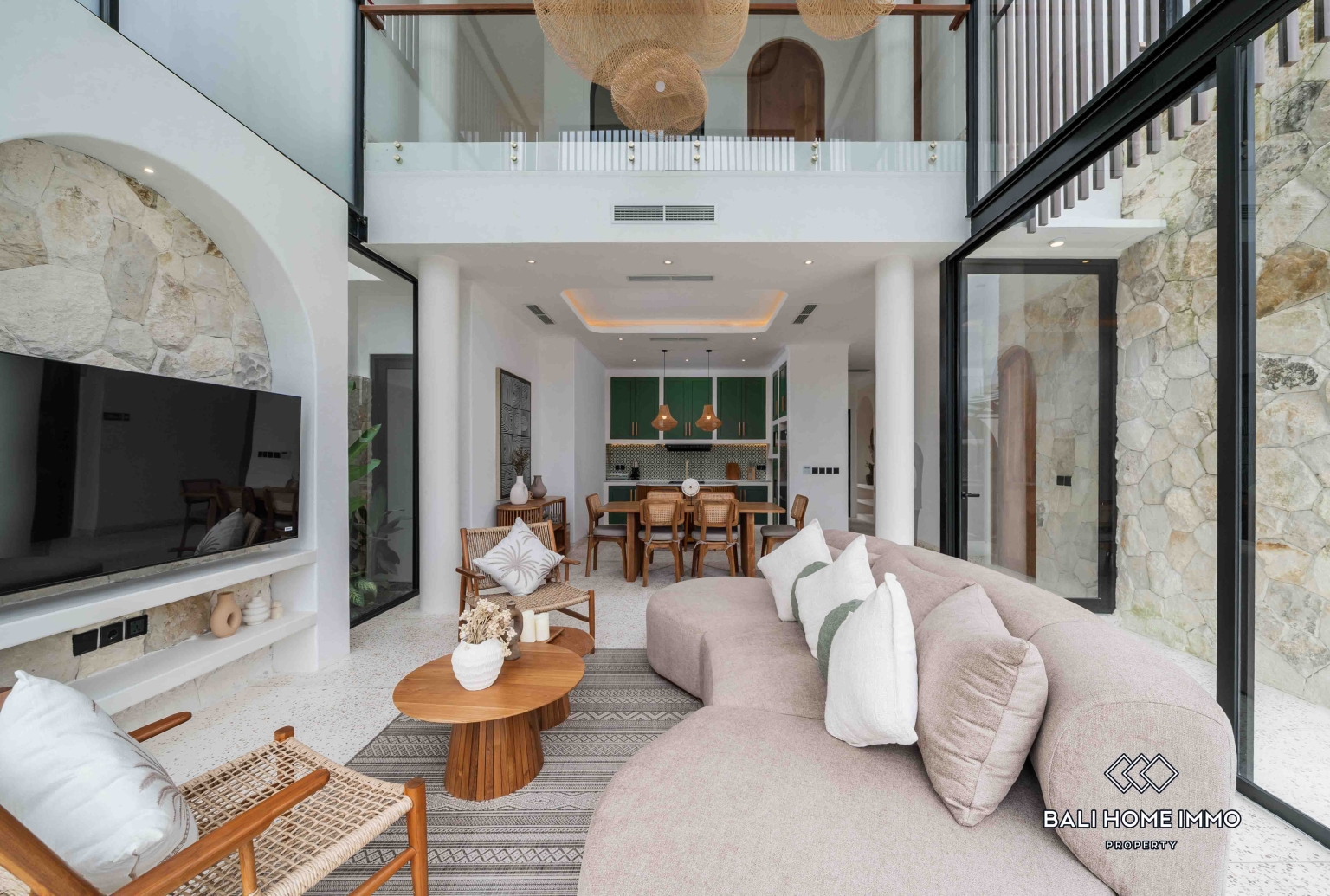 Brand new 3 Bedroom Villa with ricefield view for rent in Berawa — image 6