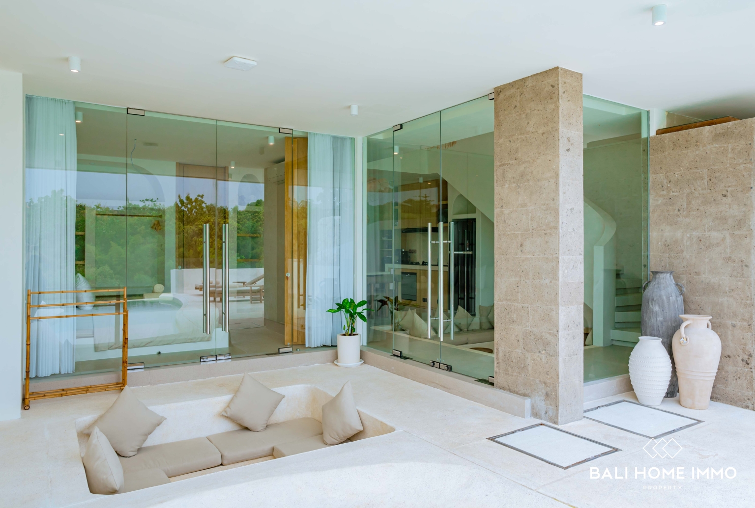 BRAND NEW 3 BEDROOMS VILLA FOR MONTHLY RENTAL IN BALI - PANDAWA — image 5