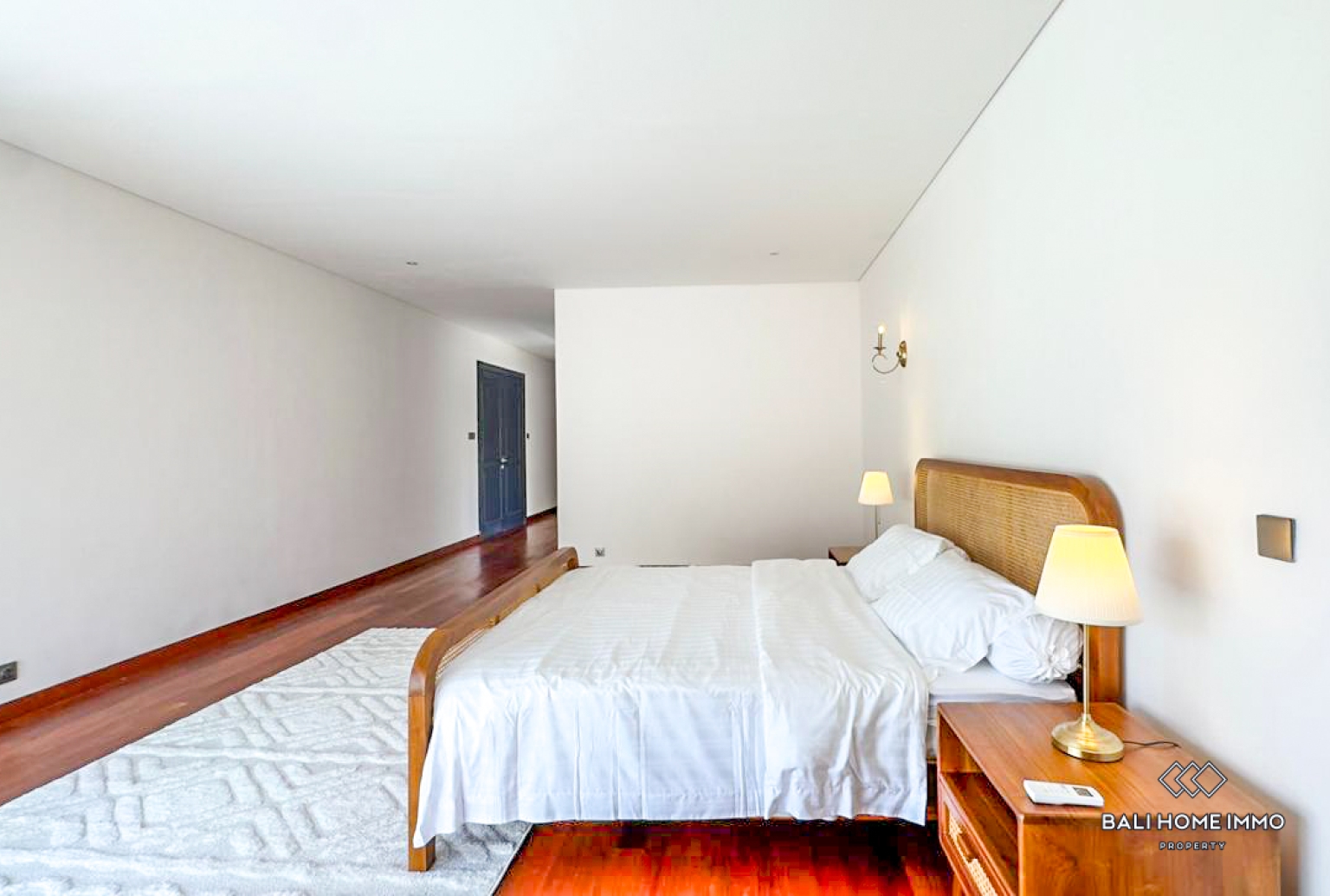 Brand new 3 Bedrooms villa for rentals in Bali Seminyak residential side — image 17