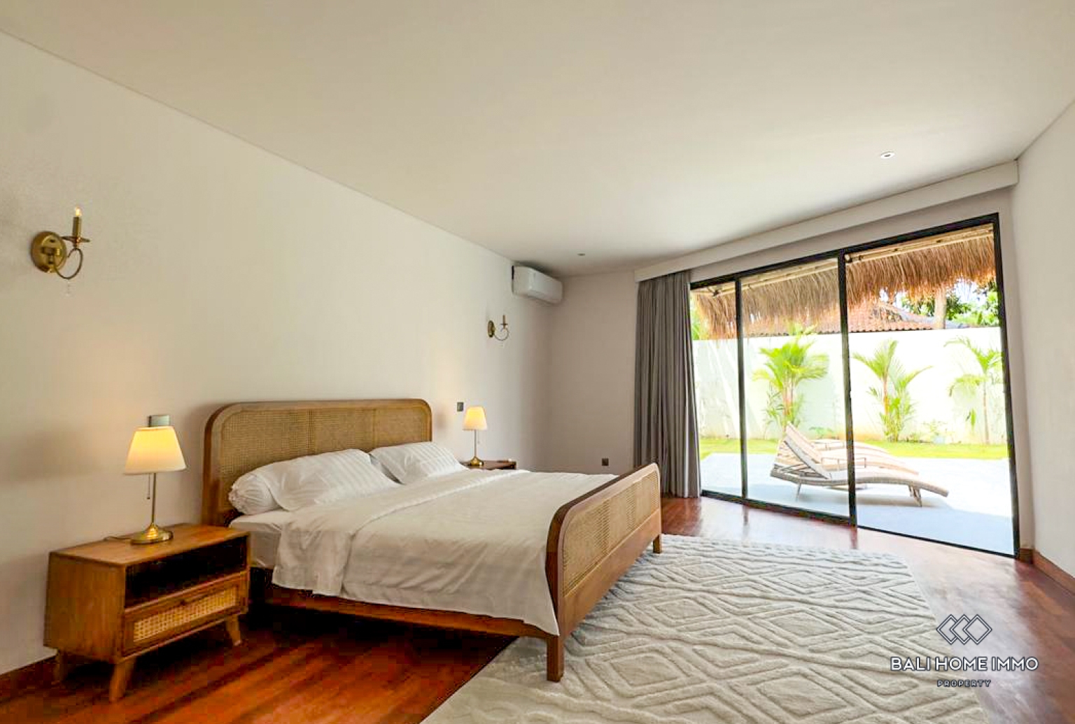 Brand new 3 Bedrooms villa for rentals in Bali Seminyak residential side — image 16