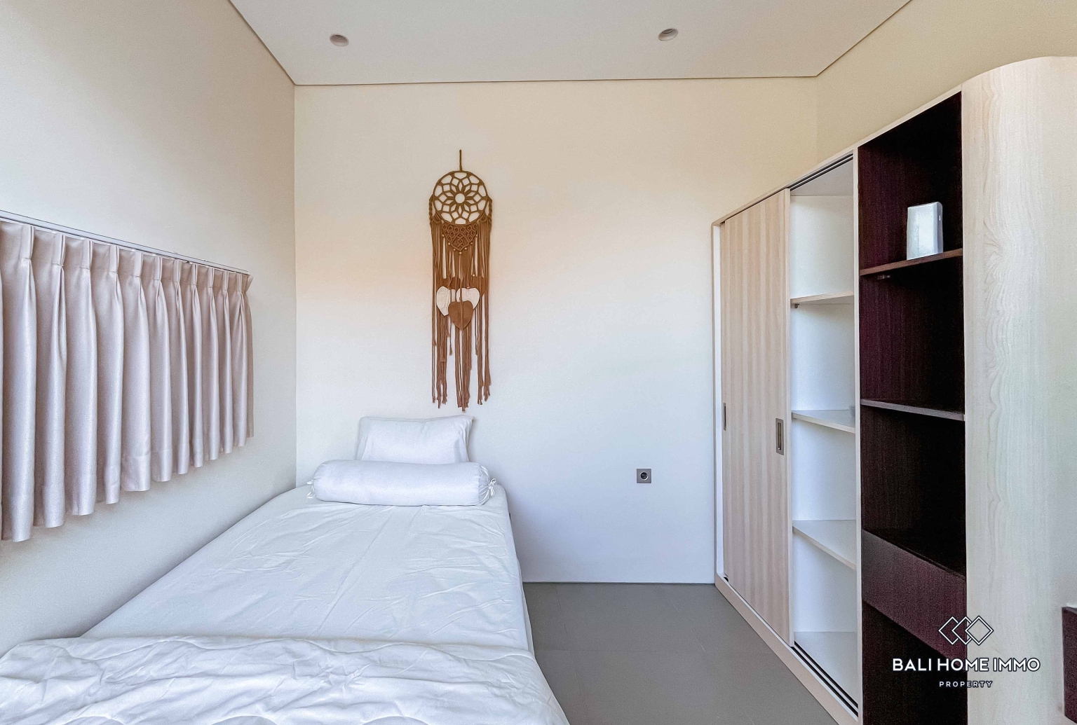 BRAND NEW 3 BEDROOMS VILLA FOR YEARLY AND MONTHLY RENTAL IN BALI - PANDAWA — image 11