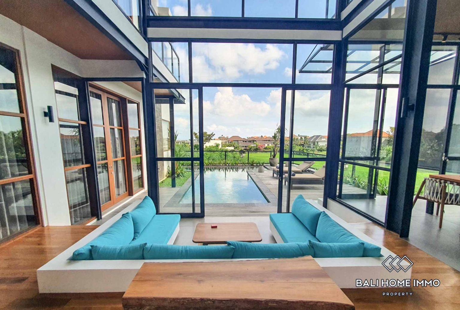Brand New 4 Bedroom Modern Villa for Rent in Canggu Berawa — image 1