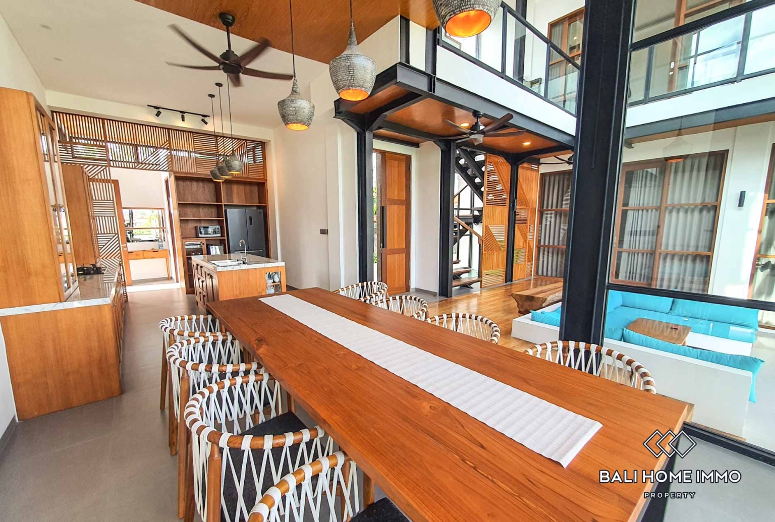 Brand New 4 Bedroom Modern Villa for Rent in Canggu Berawa — image 4