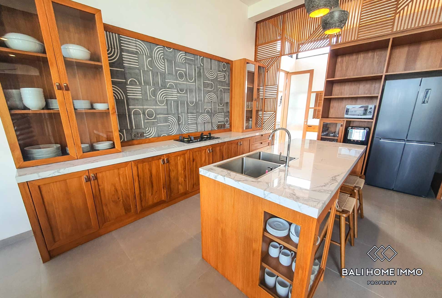 Brand New 4 Bedroom Modern Villa for Rent in Canggu Berawa — image 6