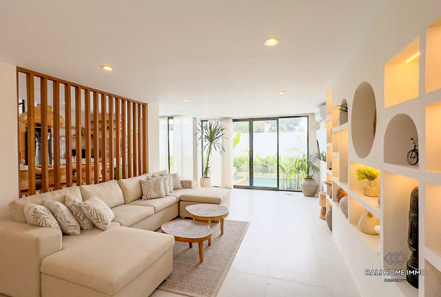 Brand new 4 bedrooms villa for rent in Bali - Canggu residential side