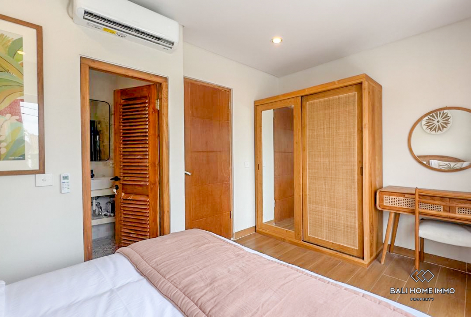 Brand new 4 bedrooms villa for rent in Bali - Canggu residential side — image 17