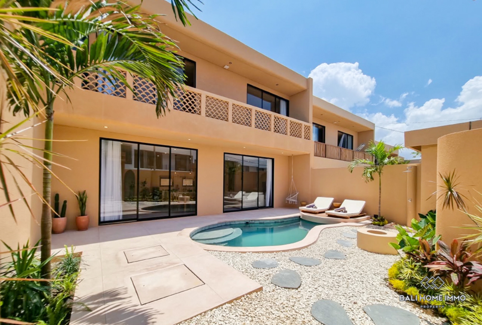 Brand New Modern 2 Bedroom Villa for Yearly Rental in Bali Tumbak Bayuh