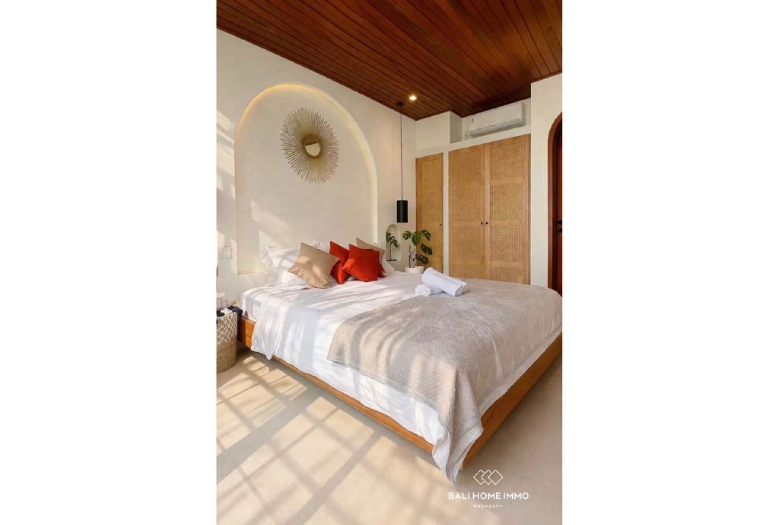 Brand New Tropical 3 Bedroom Villa For Rent in Pererenan — image 3