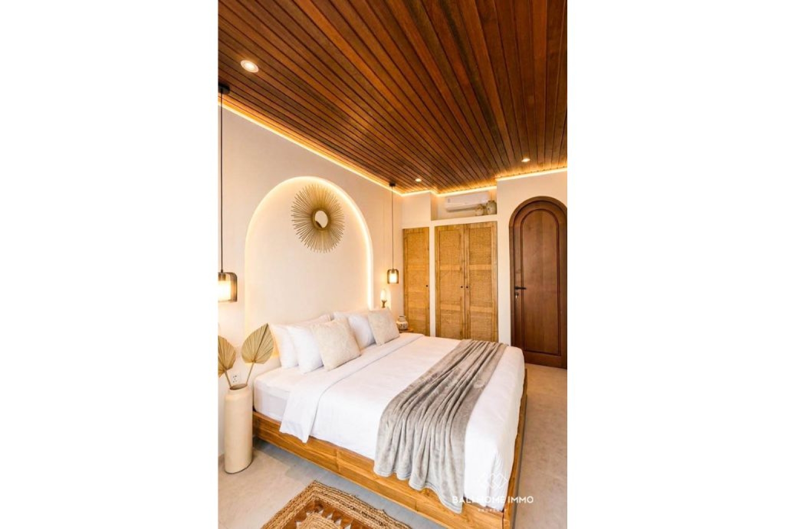 Brand New Tropical 3 Bedroom Villa For Rent in Pererenan — image 5