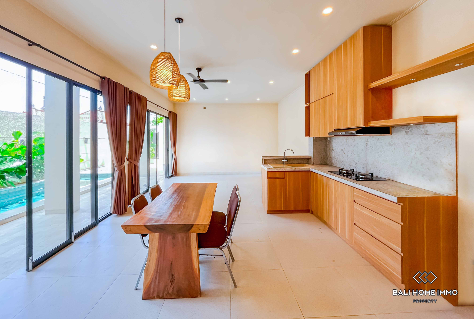 BRAND NEW WITH OCEAN VIEW 3 BEDROOMS VILLA FOR YEARLY RENTAL IN BALI - UNGASAN — image 2