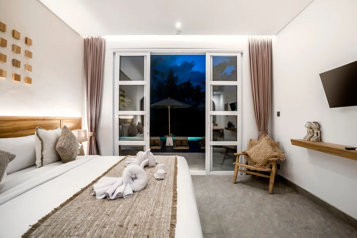 3 BR White Tropical Garden Villa Ubud — 3BR Villa Rental in Ubud — image 11