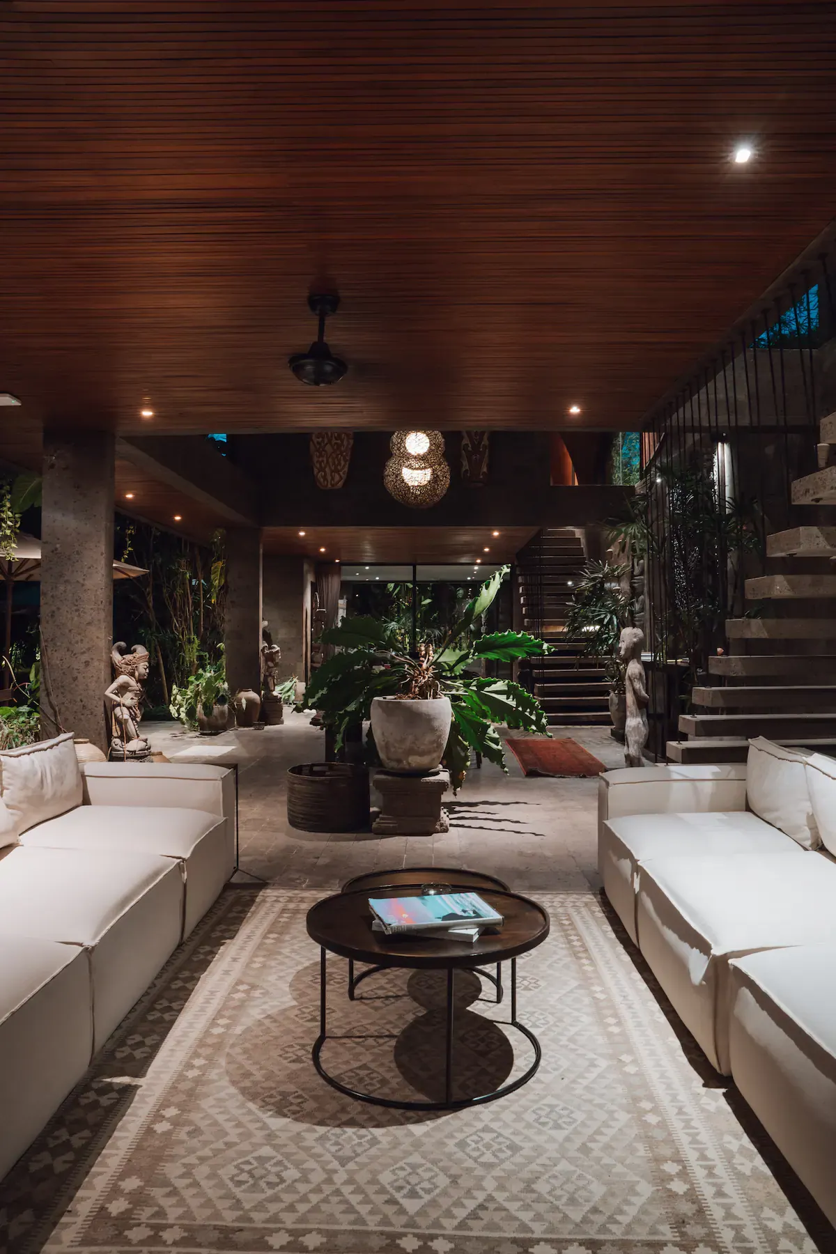 4 BR Stone Infinity-Pool Villa Ubud — 4BR Villa Rental in Ubud — image 16
