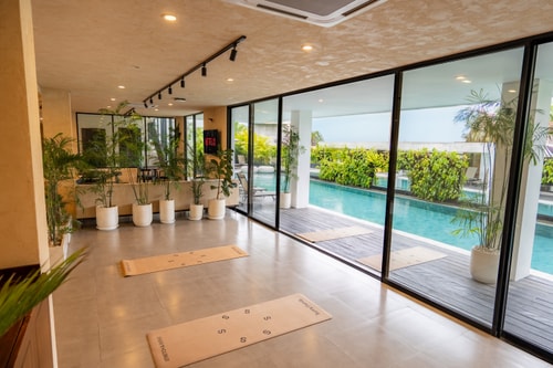 SB 305 - 1BR Pool Suite, Near Batu Belig Beach - Canggu, Bali — image 16