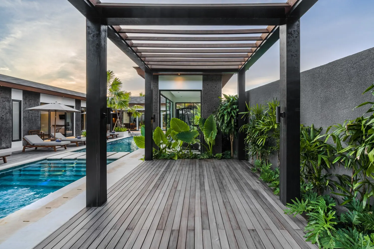 5 BR Designer Courtyard Retreat Ubud — 5BR Villa Rental in Ubud — image 7