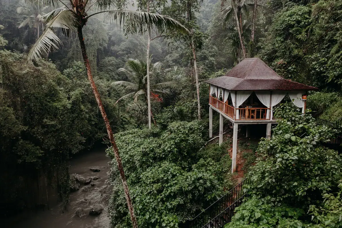 9 BR Tropical Garden Open-Air Estate Ubud — 9BR Estate Rental in Ubud — image 5