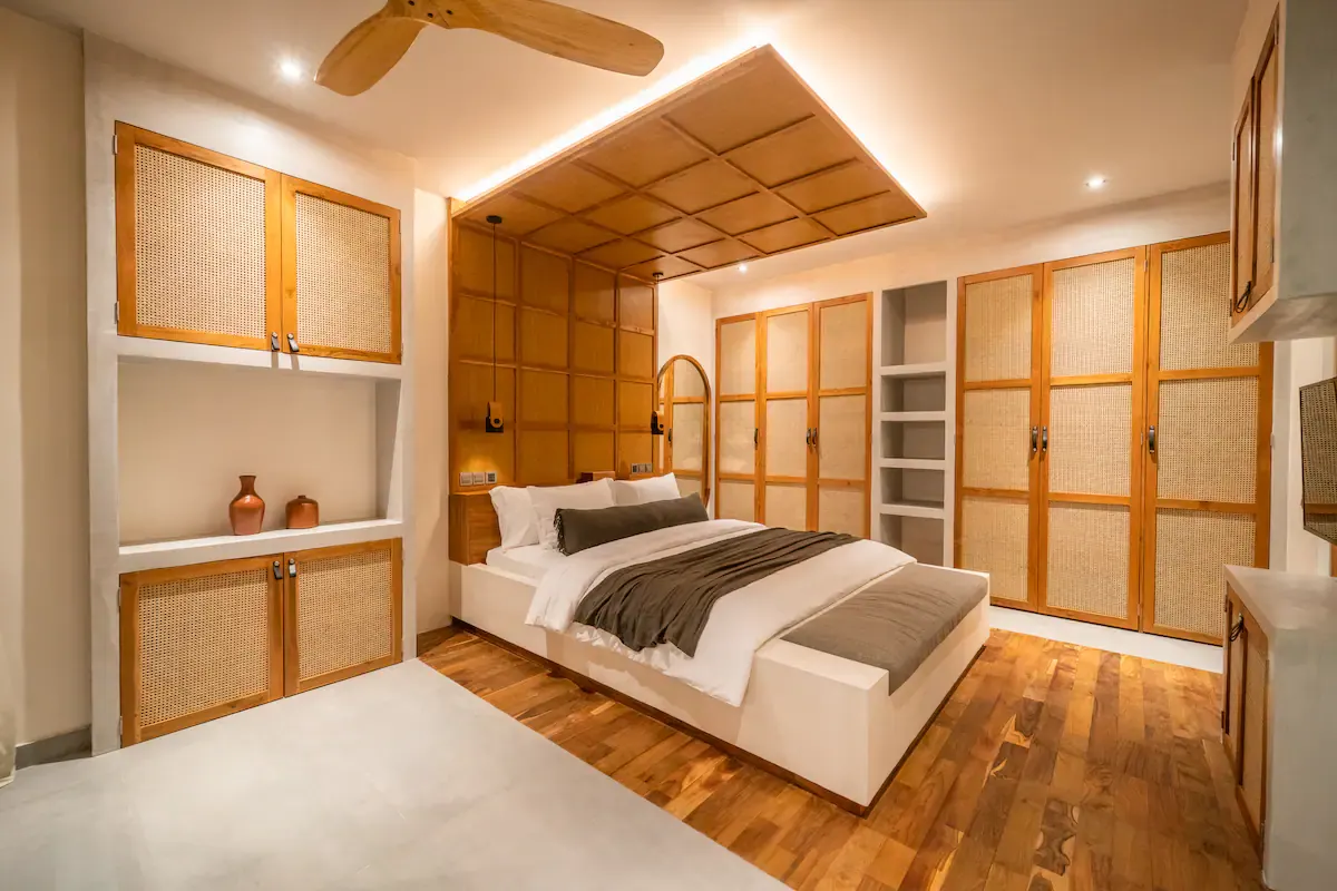 4 BR Walk-to-Beach Family Villa Canggu — 4BR Villa Rental in Canggu — image 6