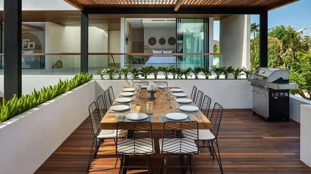 6 BR Contemporary Courtyard Villa Canggu — 6BR Villa Rental in Canggu — image 10