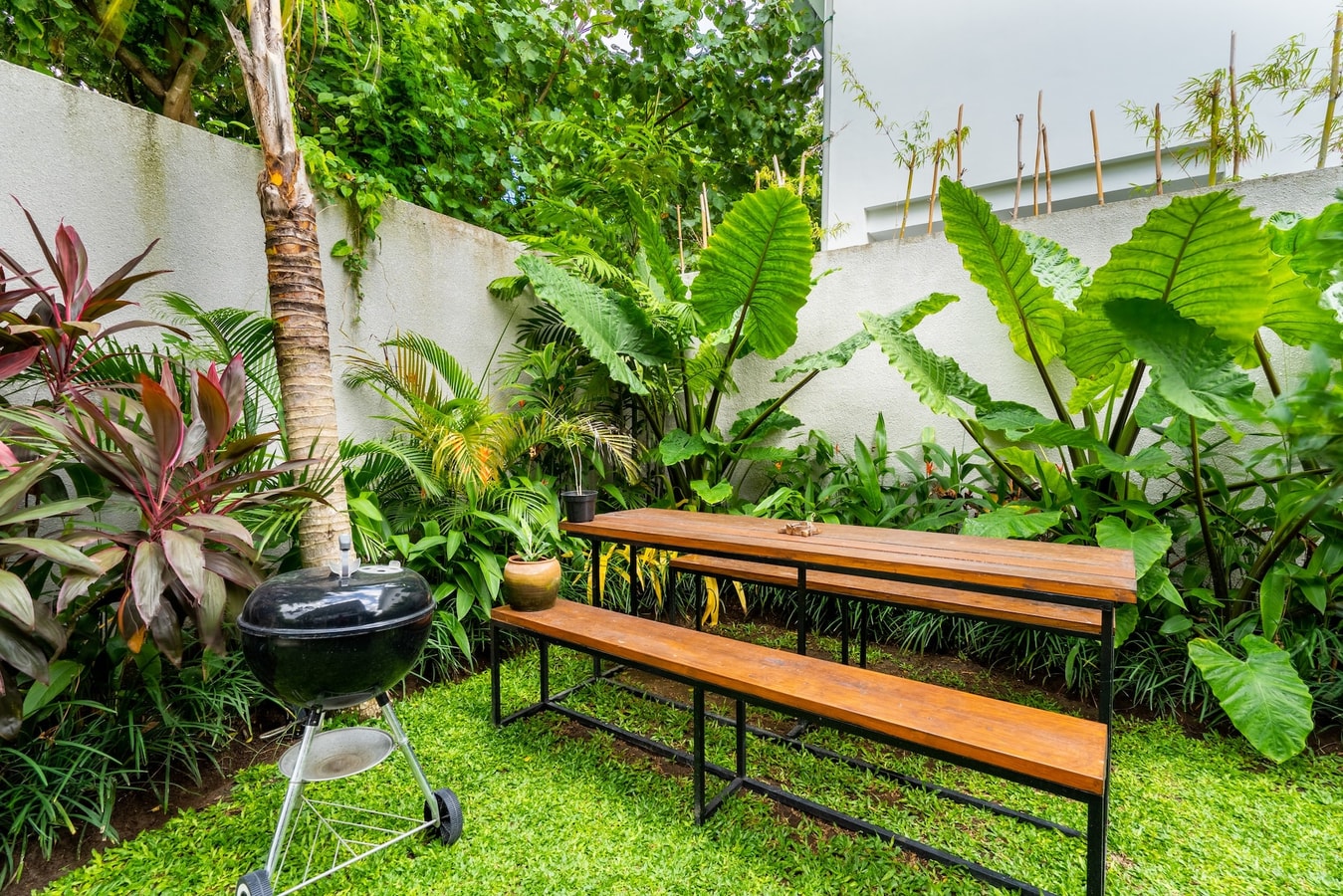 1BR Berawa Loft | Pool & Sundeck BBQ, Near Beach in Canggu, Bali — image 11