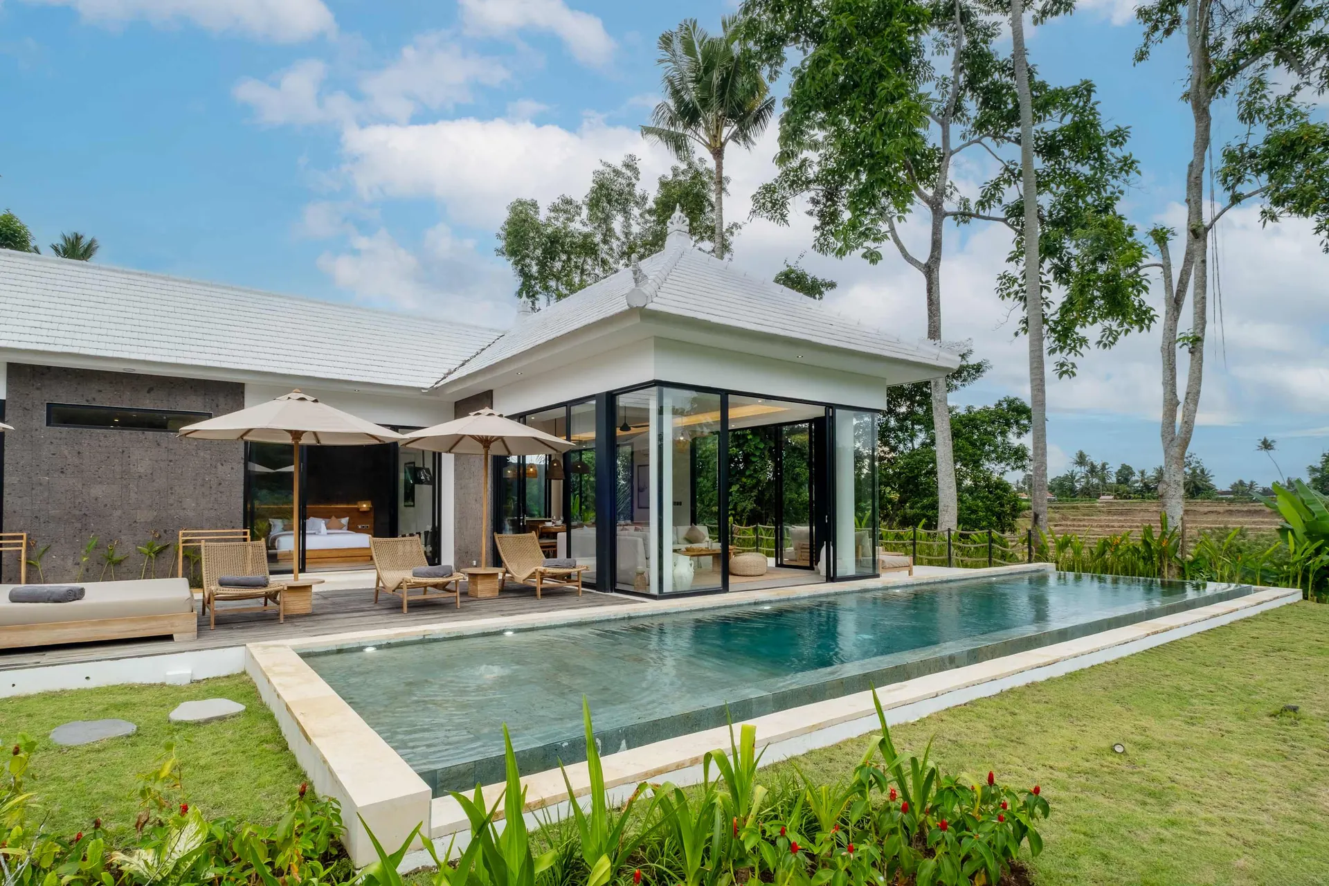 4 BR Glass Pavilion Retreat Ubud — 4BR Villa Rental in Ubud