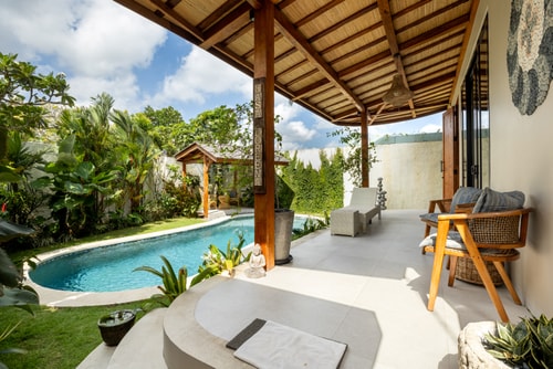 3BR Canggu Villa | Canopy Beds, Paddy Views, Pool in Pererenan, Bali — image 12