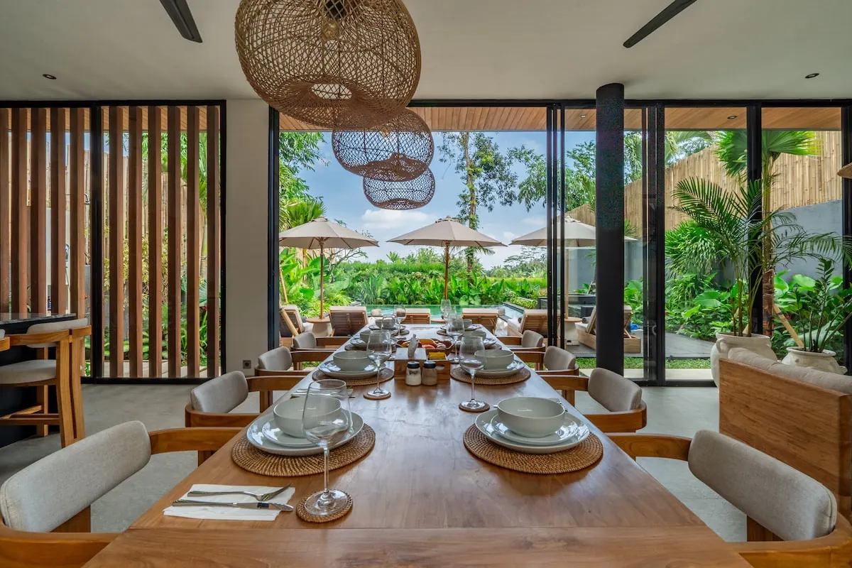 9 BR Tropical-Modern Pool Estate Ubud — 9BR Estate Rental in Ubud — image 11