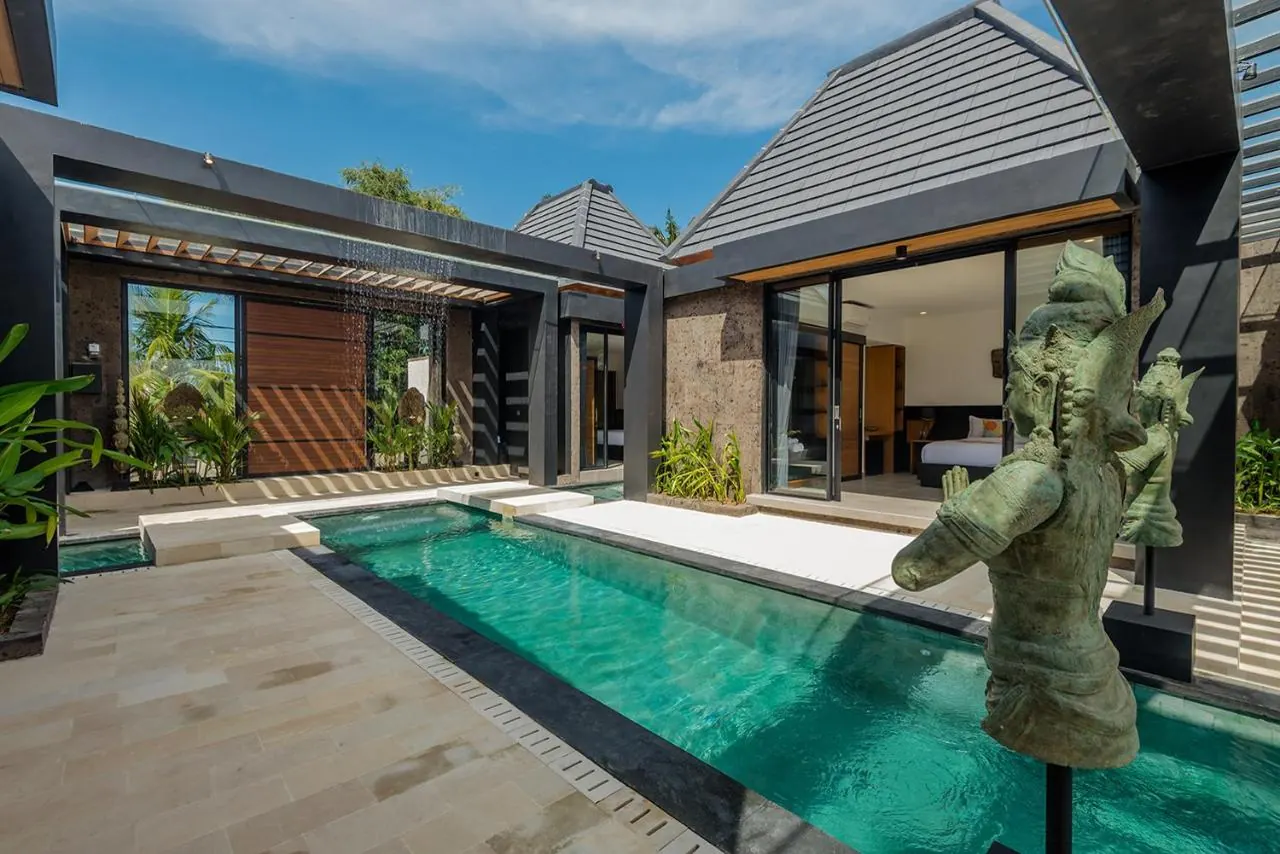 4 BR Glass Rice-Field Villa Ubud — 4BR Villa Rental in Ubud — image 13