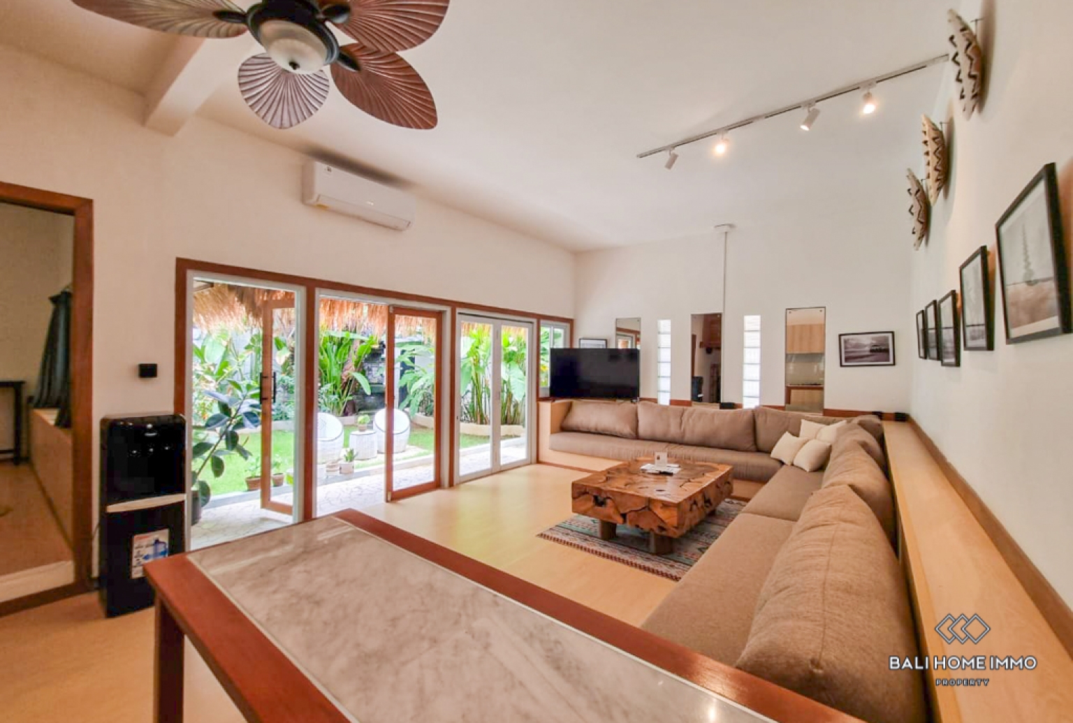Charming 2 Bedroom Villa for Monthly Rental in Bali Seminyak Oberoi — image 1