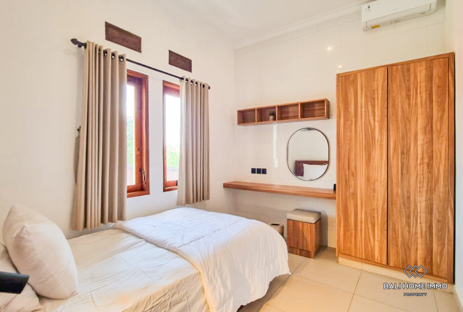 Charming 3 Bedroom Villa for Yearly Rental in Bali Kerobokan — image 9