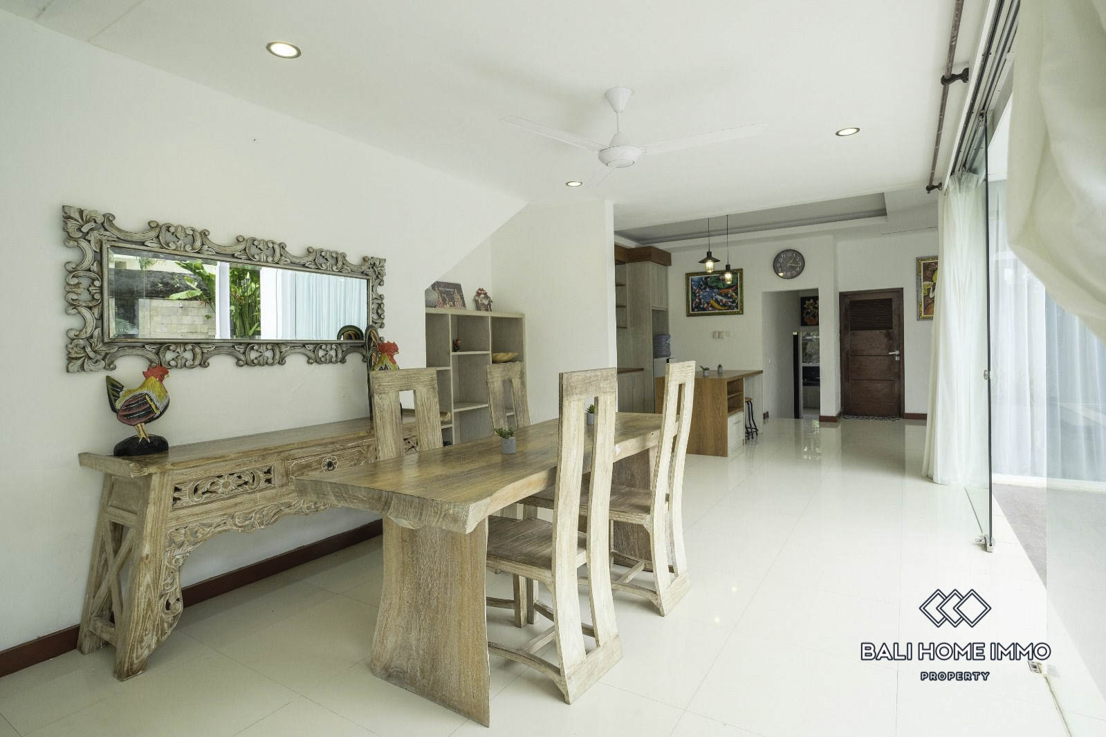 Charming 5 Bedroom Family Villa for Rent in Jimbaran — image 1