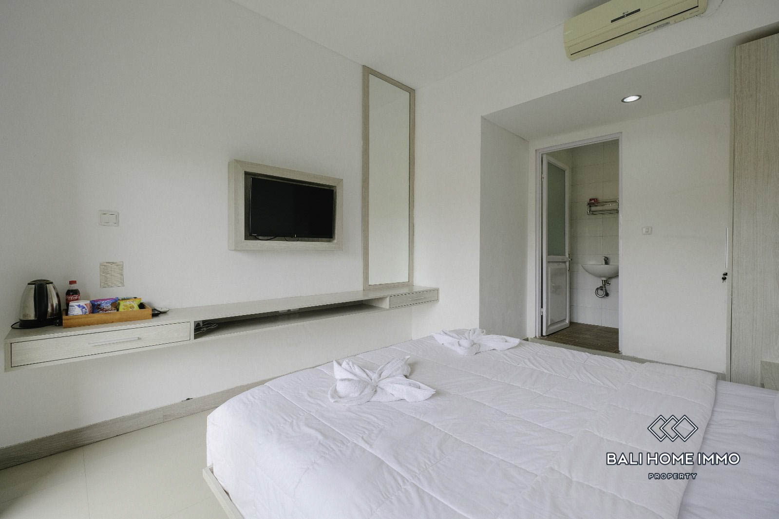 Charming 5 Bedroom Family Villa for Rent in Jimbaran — image 11