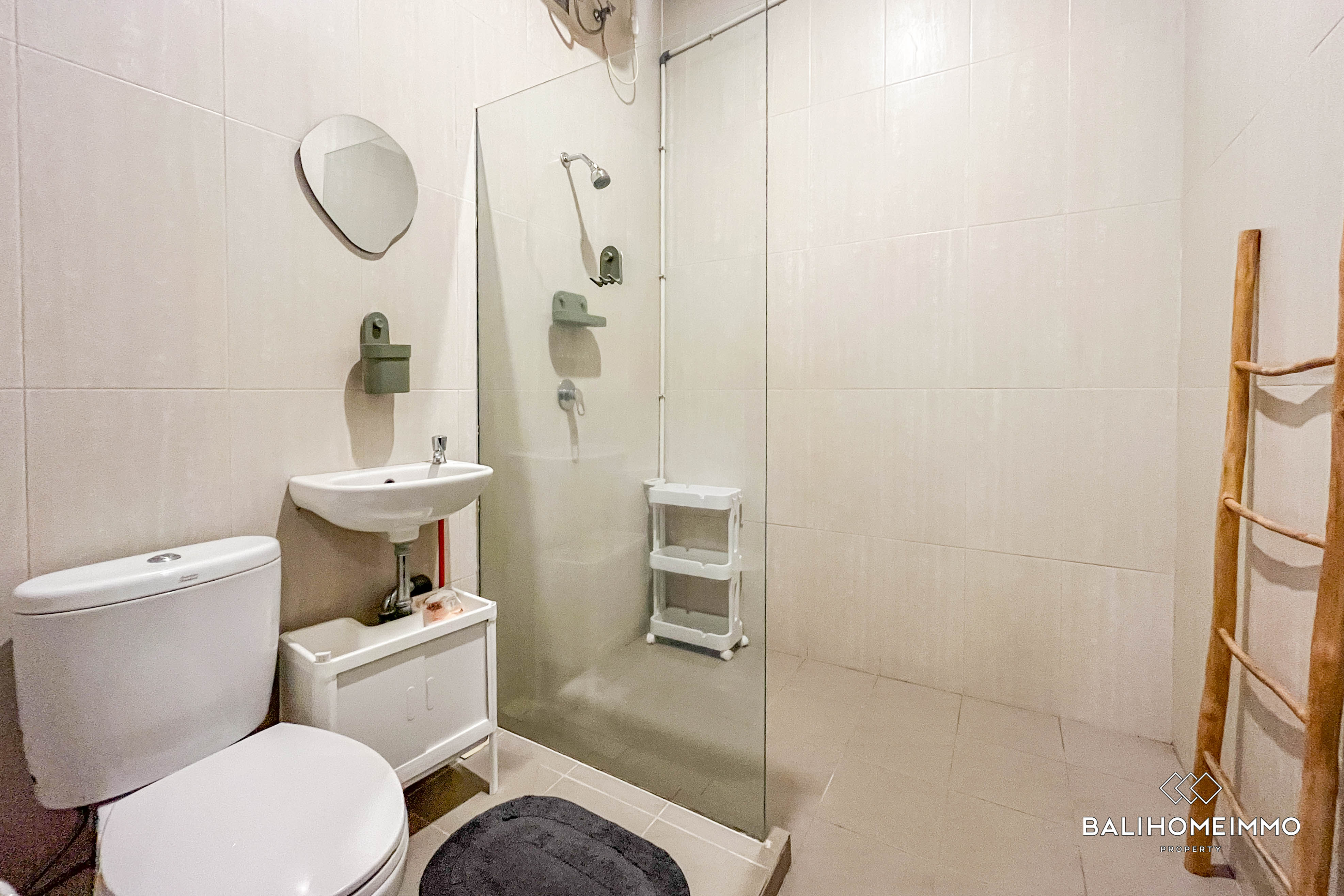Cozy 2 Bedroom Villa for Rent in Kerobokan Bali — image 9
