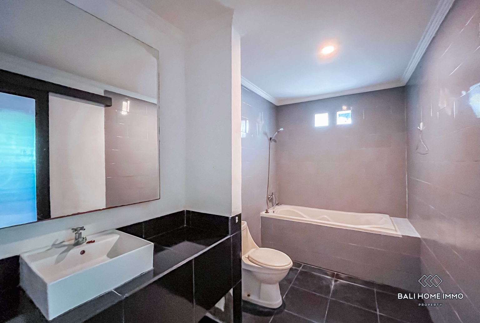 COZY 2 BEDROOMS VILLA FOR YEARLY RENTAL IN BALI - NUSA DUA — image 12